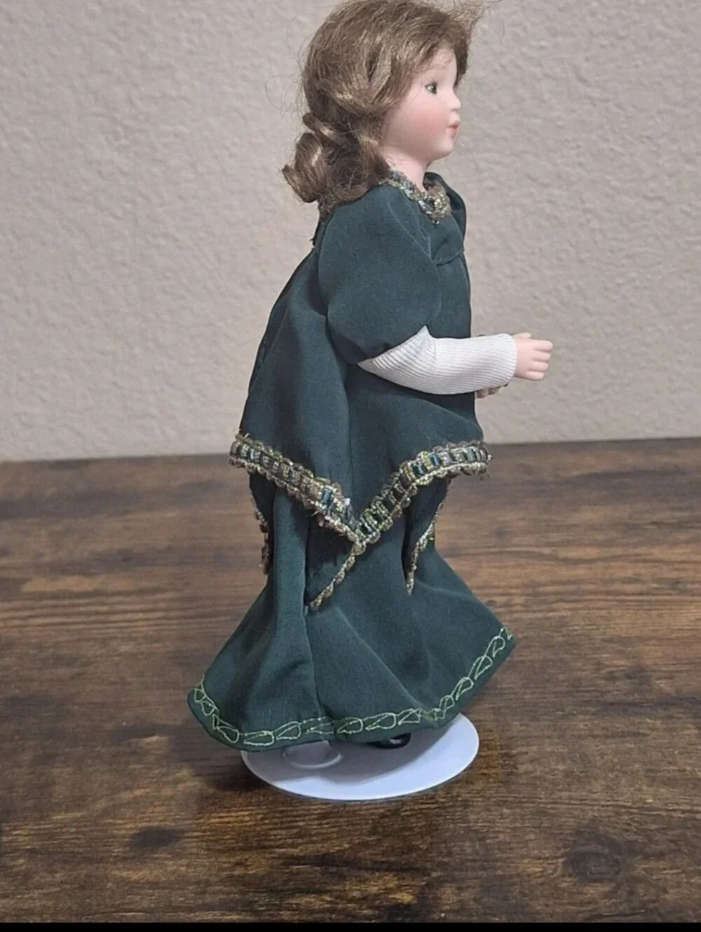 Beautiful Vintage 2001 Danbury Mint Frog Princess Storybook Doll Collection Doll